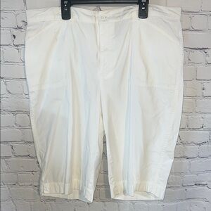 Womans White Shorts. Sag Harbor size 16. 97% cotton…